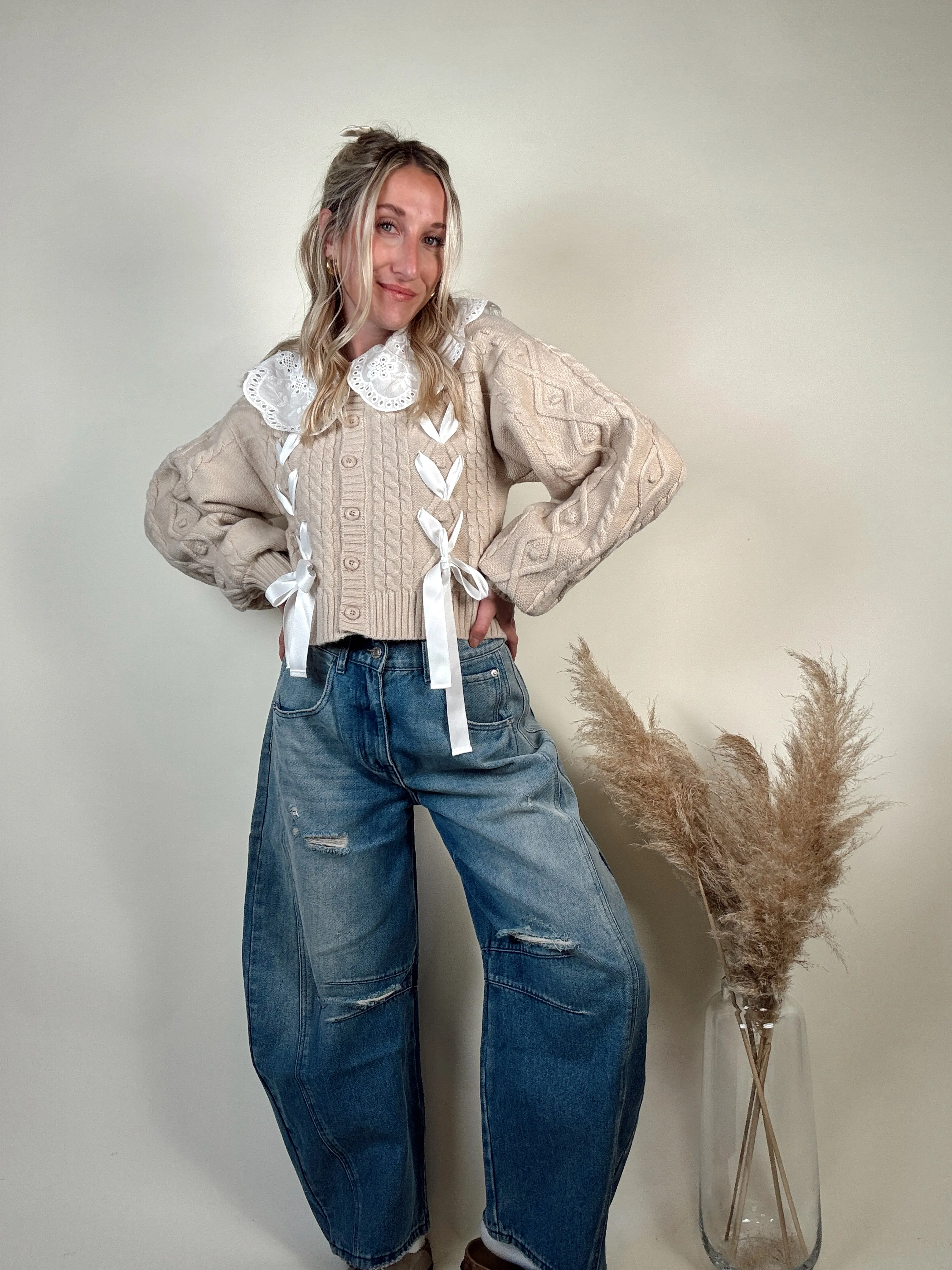 Distressed Barrel Jeans