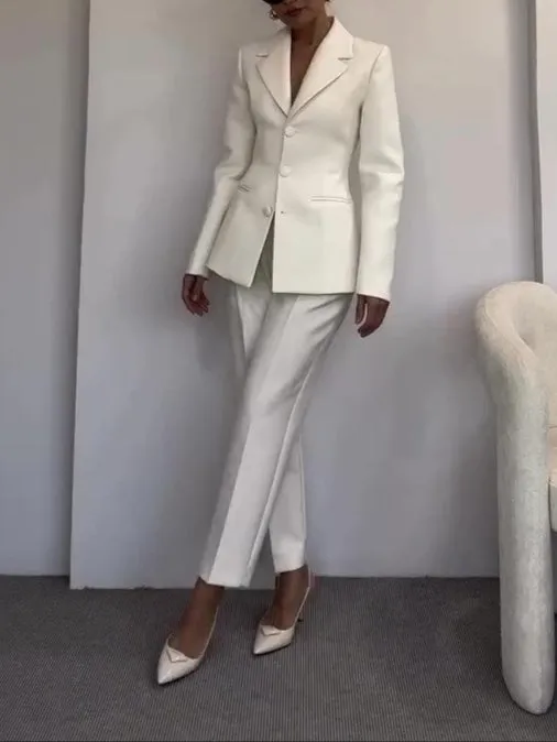 Fashion Classic Waist-Cinched Blazer & High-Waisted Pants White Suit