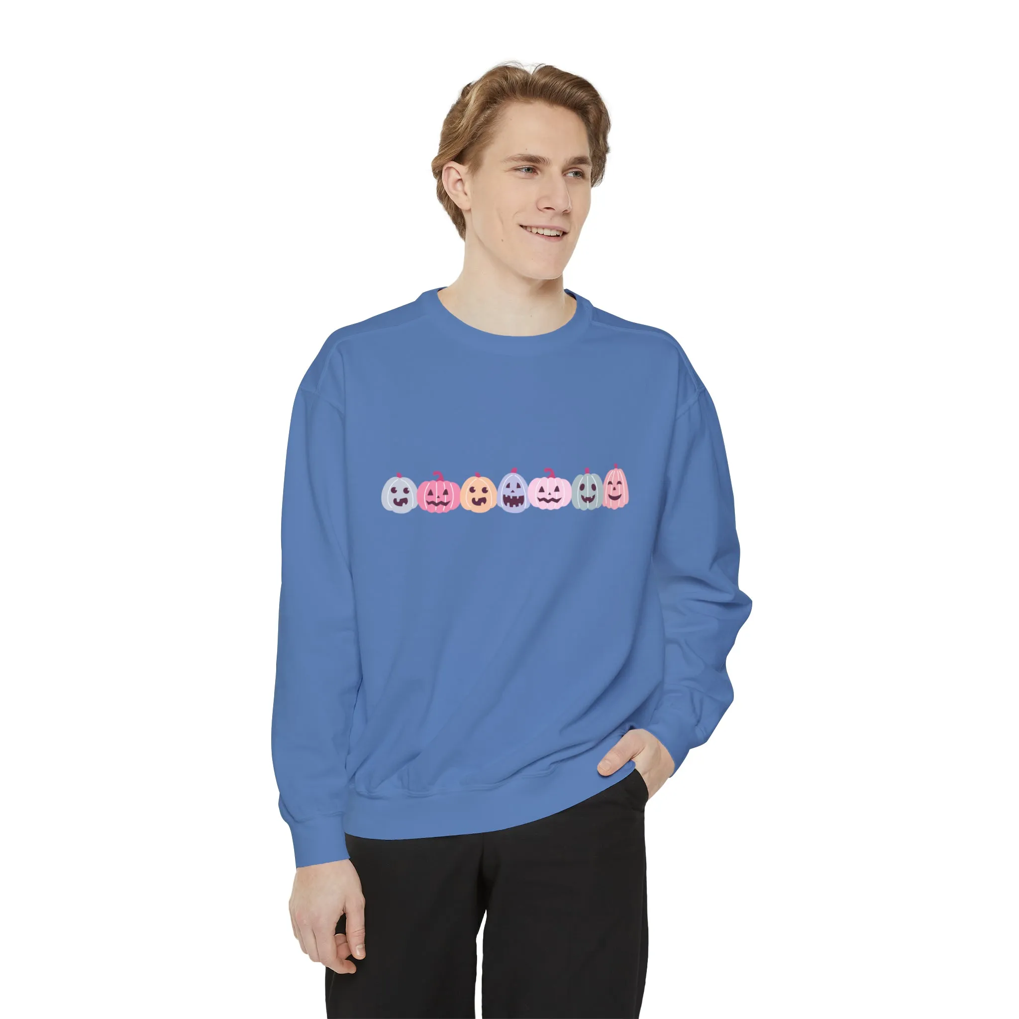 Pastel Pumpkin Sweatshirt, Halloween Pumpkin Sweater, Fall Sweatshirt, Pumpkin Halloween Crewneck, Cute Spooky Season, Pink Comfort Colors