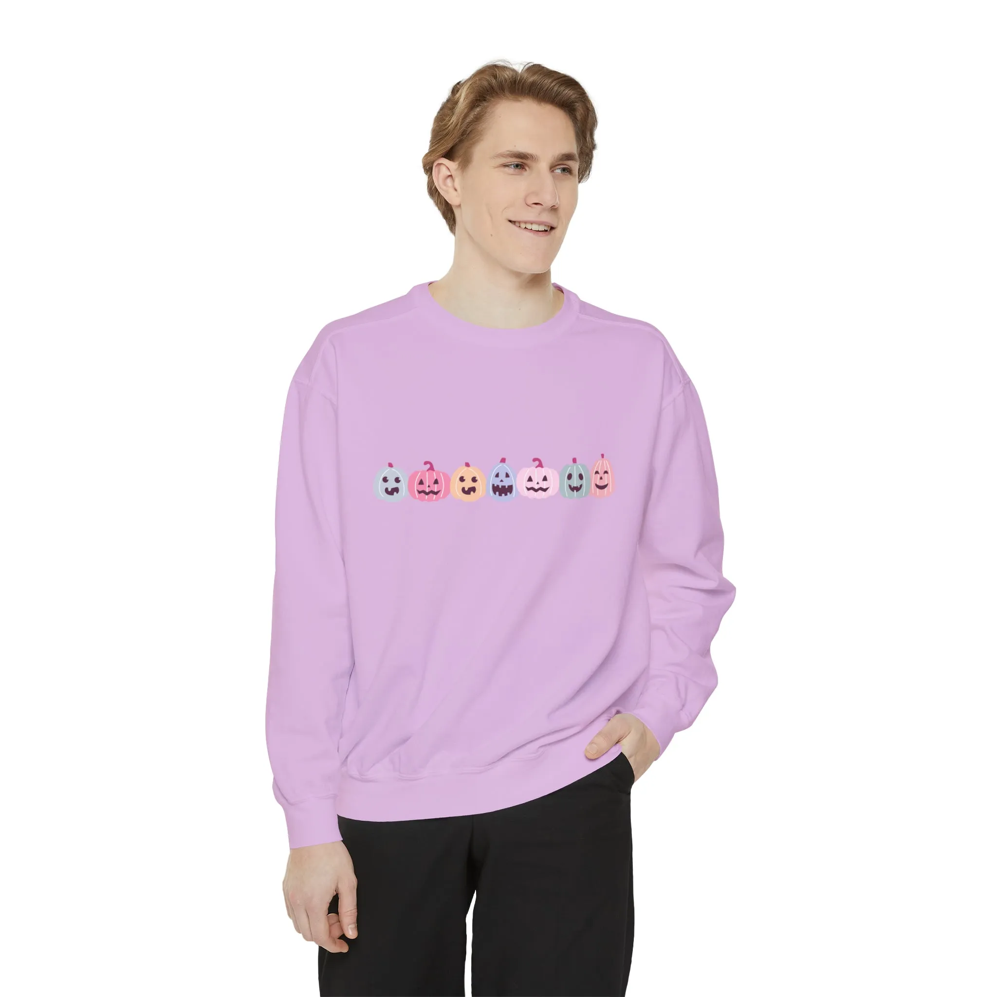 Pastel Pumpkin Sweatshirt, Halloween Pumpkin Sweater, Fall Sweatshirt, Pumpkin Halloween Crewneck, Cute Spooky Season, Pink Comfort Colors